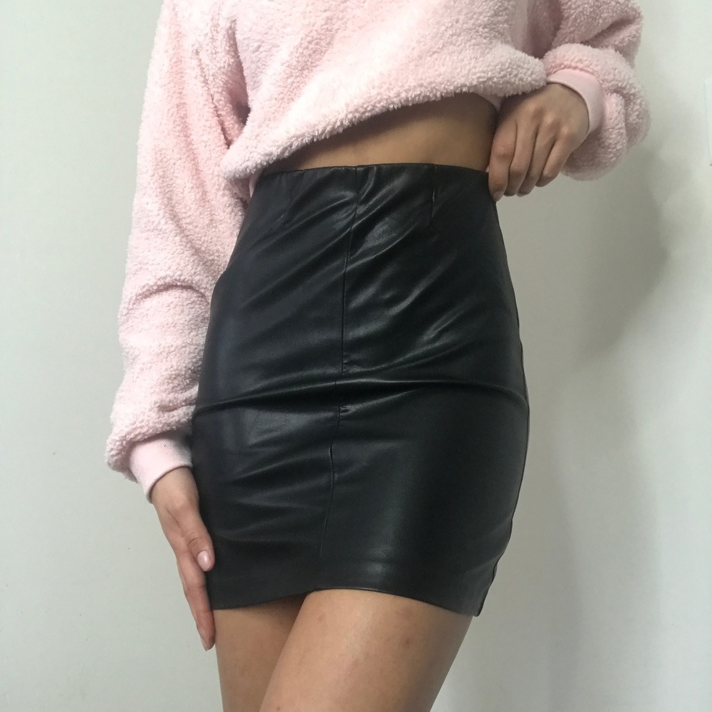 DYNAMITE faux leather mini skirt